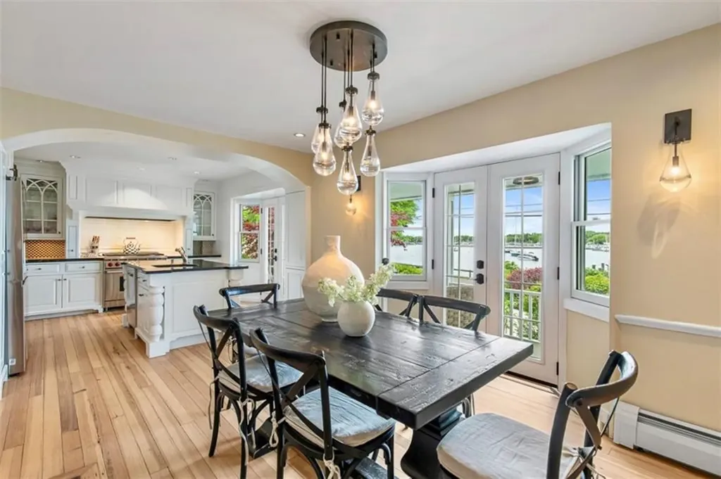81 Mathewson Road Barrington RI 02806