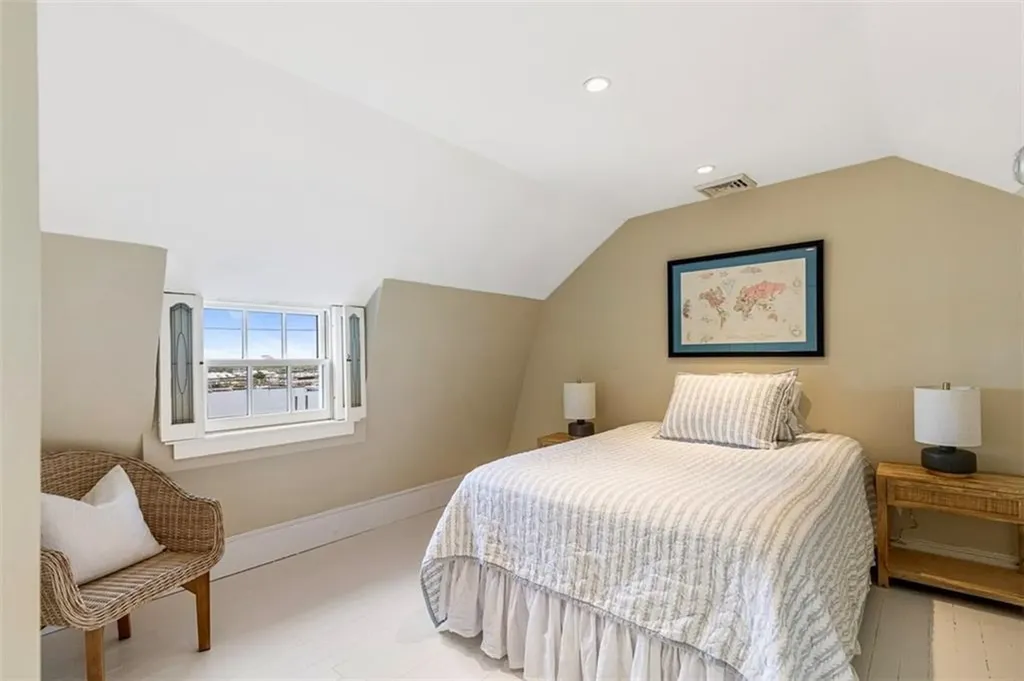 81 Mathewson Road Barrington RI 02806