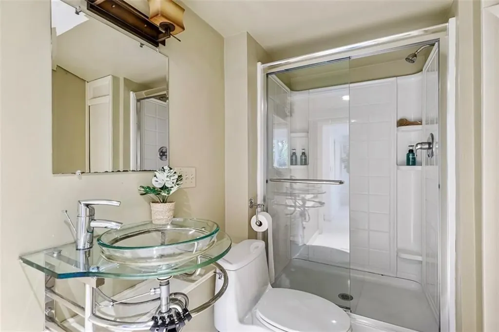 81 Mathewson Road Barrington RI 02806