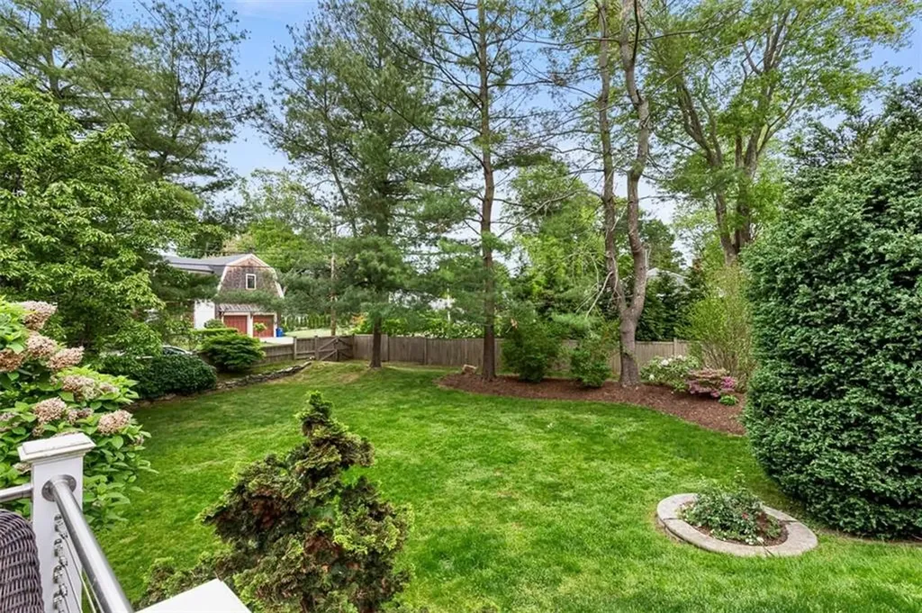 81 Mathewson Road Barrington RI 02806