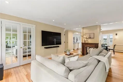 81 Mathewson Road Barrington RI 02806
