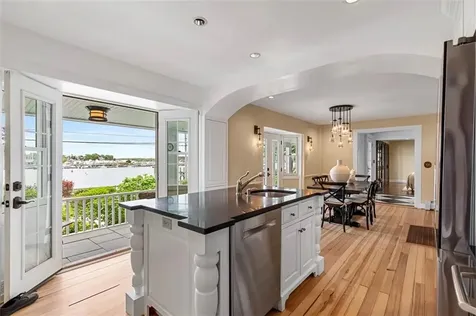 81 Mathewson Road Barrington RI 02806