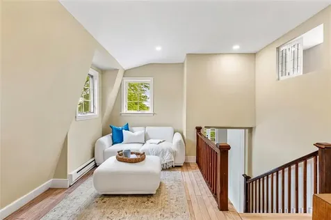 81 Mathewson Road Barrington RI 02806