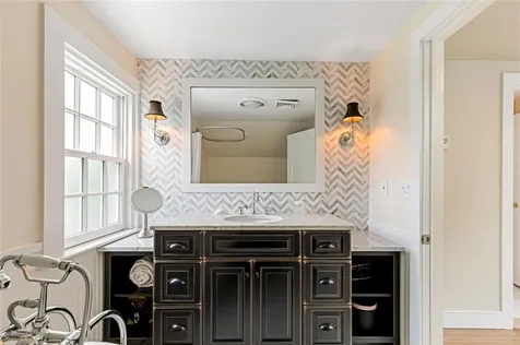 81 Mathewson Road Barrington RI 02806