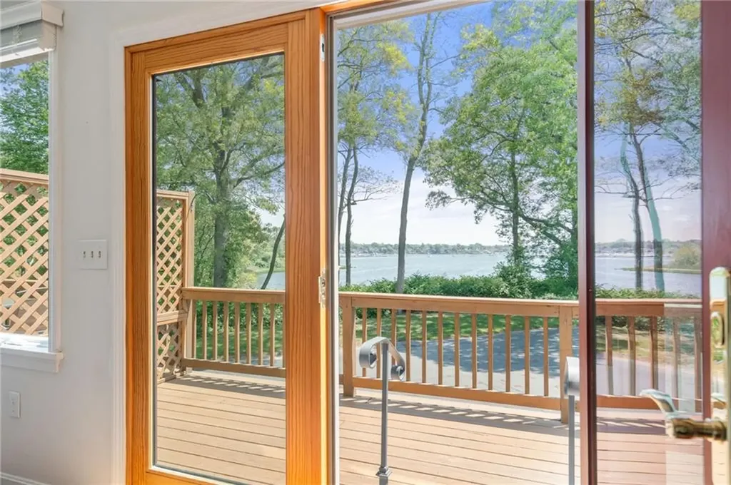 858 Bullocks Point Avenue East Providence RI 02915