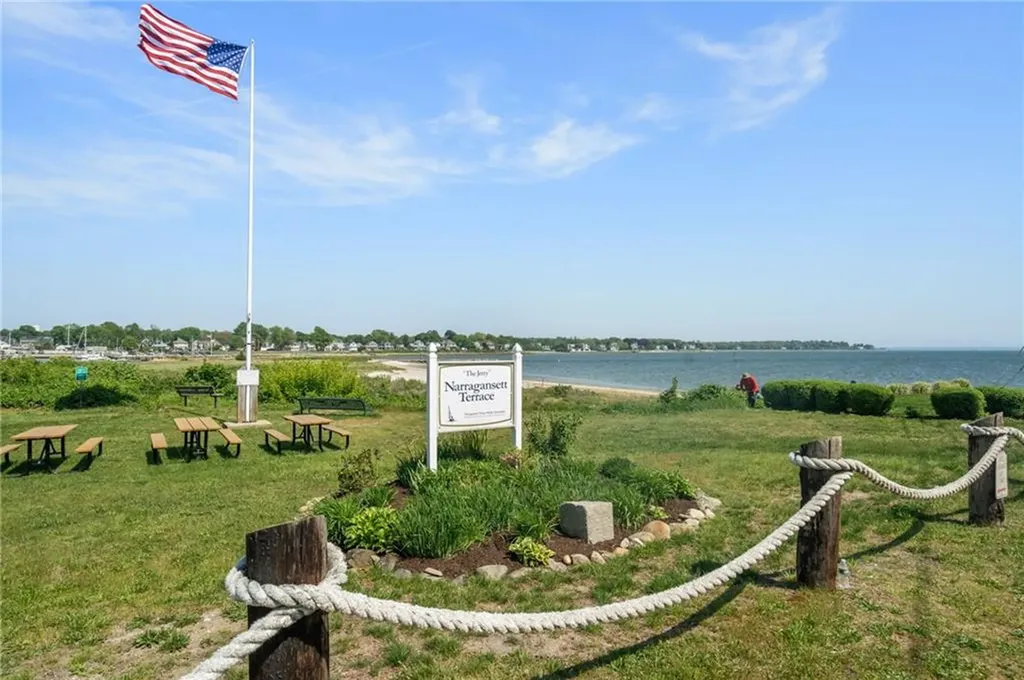 858 Bullocks Point Avenue East Providence RI 02915