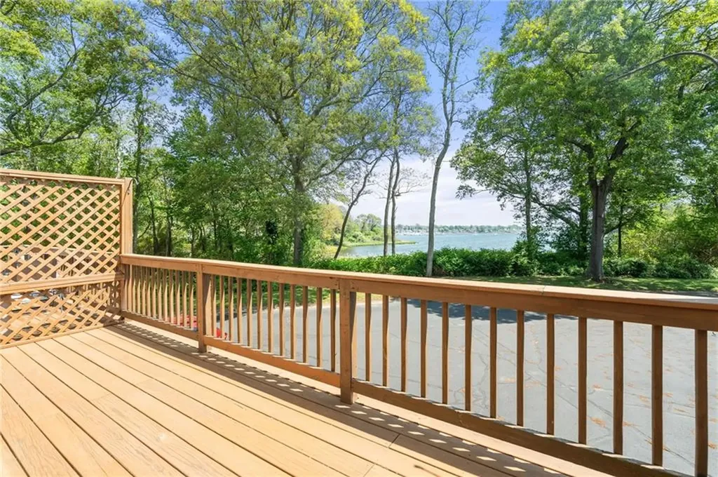 858 Bullocks Point Avenue East Providence RI 02915