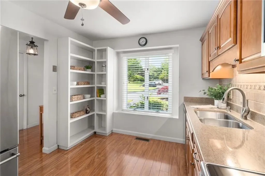 858 Bullocks Point Avenue East Providence RI 02915