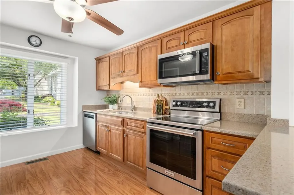 858 Bullocks Point Avenue East Providence RI 02915