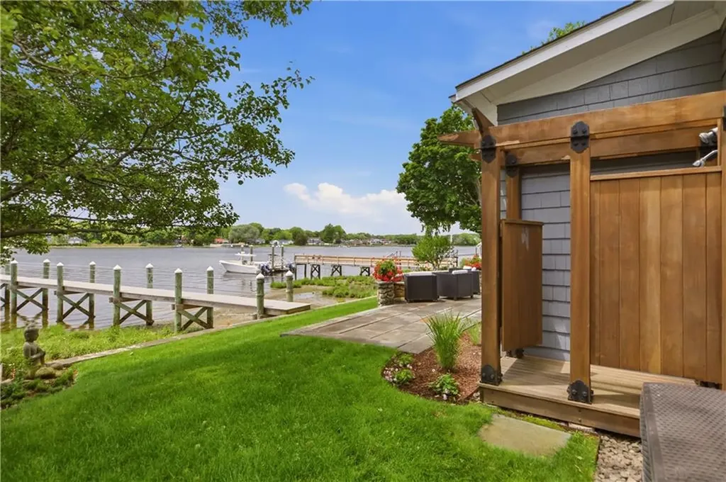 11 Opechee Drive Barrington RI 02806