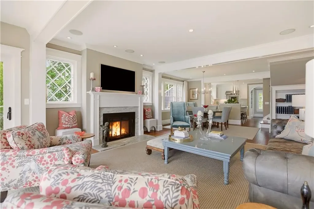 11 Opechee Drive Barrington RI 02806