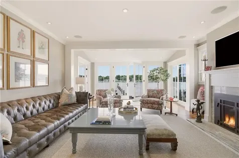 11 Opechee Drive Barrington RI 02806