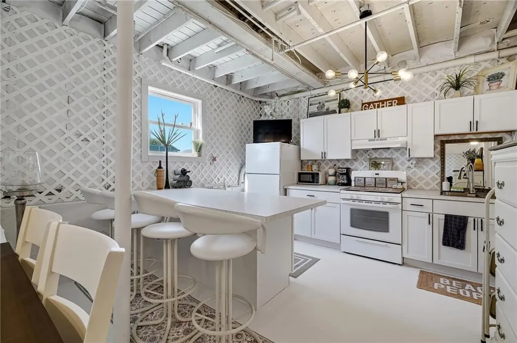 12 Montauk Avenue Westerly RI 02891