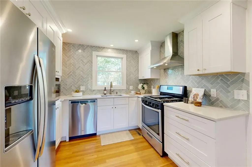 78 Netop Drive Warwick RI 02818