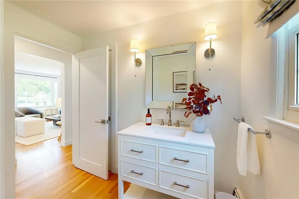 78 Netop Drive Warwick RI 02818