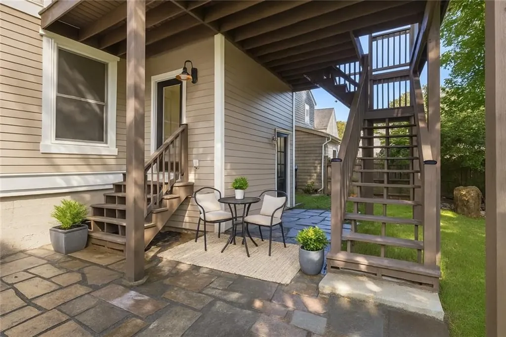 7 Sheffield Avenue Newport RI 02840