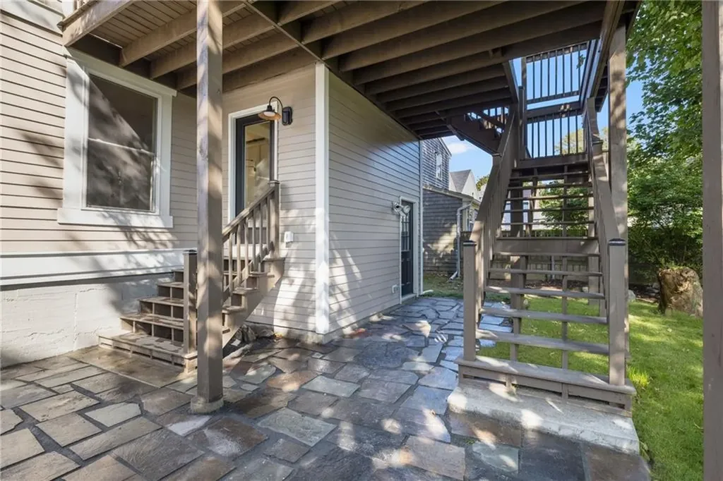 7 Sheffield Avenue Newport RI 02840
