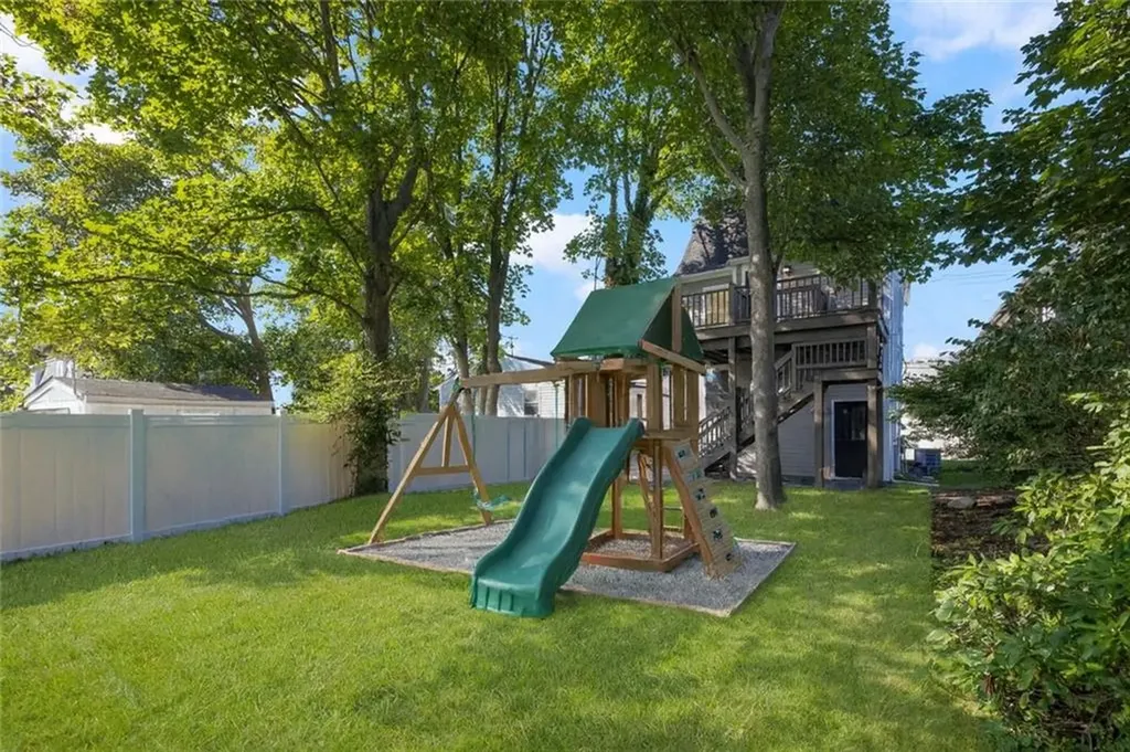 7 Sheffield Avenue Newport RI 02840