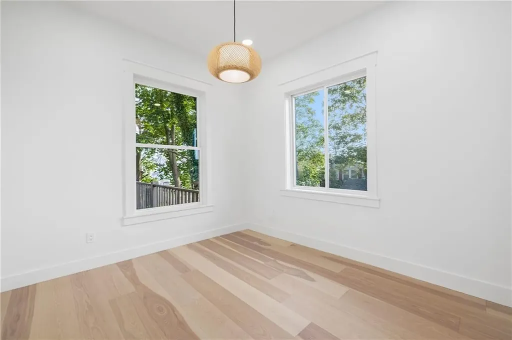 7 Sheffield Avenue Newport RI 02840