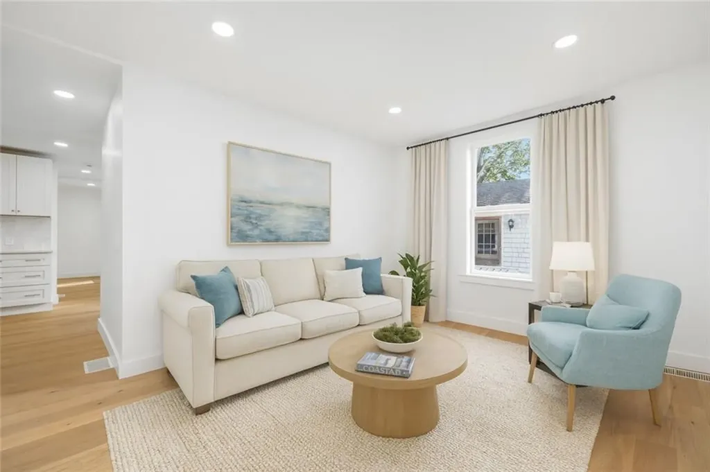 7 Sheffield Avenue Newport RI 02840