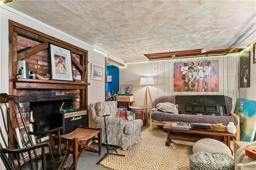 2 Bailey Terrace Middletown RI 02842