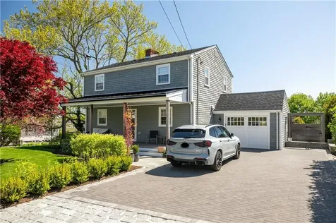 2 Bailey Terrace Middletown RI 02842