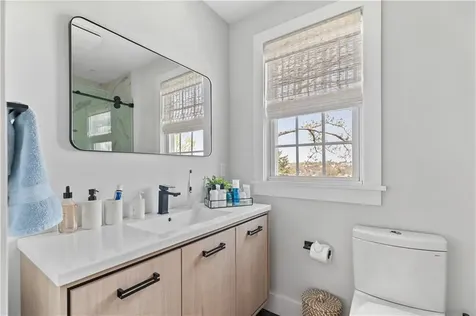 2 Bailey Terrace Middletown RI 02842