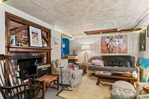 2 Bailey Terrace Middletown RI 02842