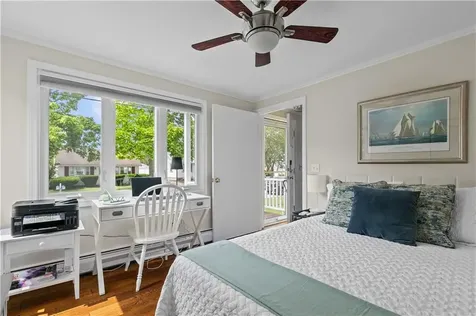 59 Berkley Avenue Portsmouth RI 02871