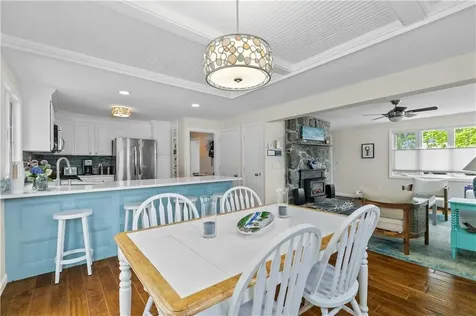 59 Berkley Avenue Portsmouth RI 02871