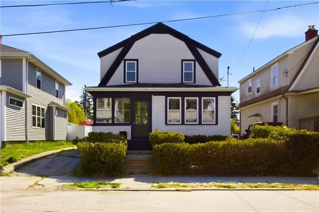18 Harding Avenue Cranston RI 02905