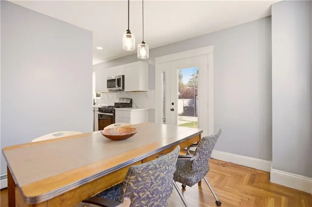 18 Harding Avenue Cranston RI 02905