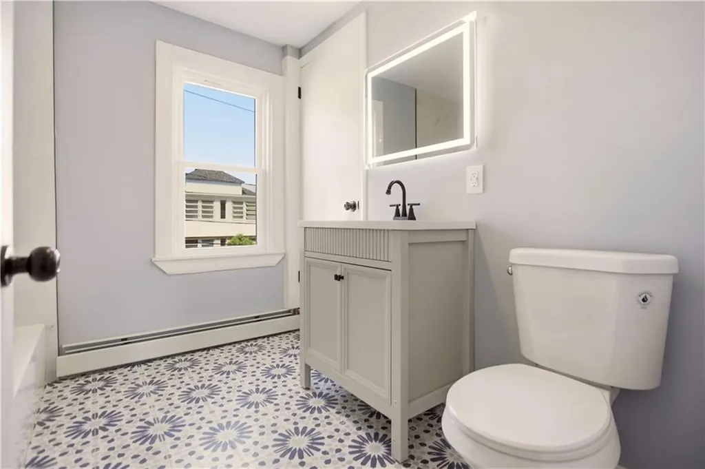 18 Harding Avenue Cranston RI 02905