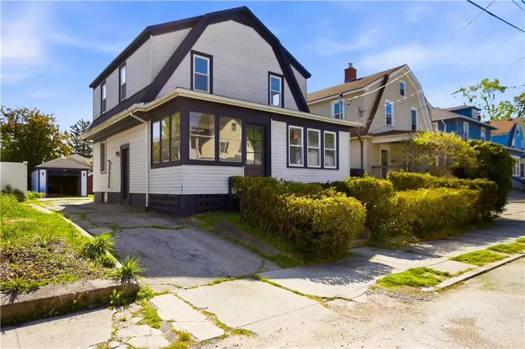 18 Harding Avenue Cranston RI 02905