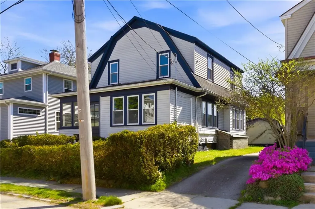 18 Harding Avenue Cranston RI 02905