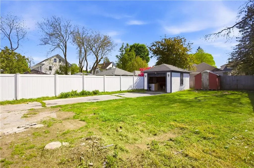 18 Harding Avenue Cranston RI 02905
