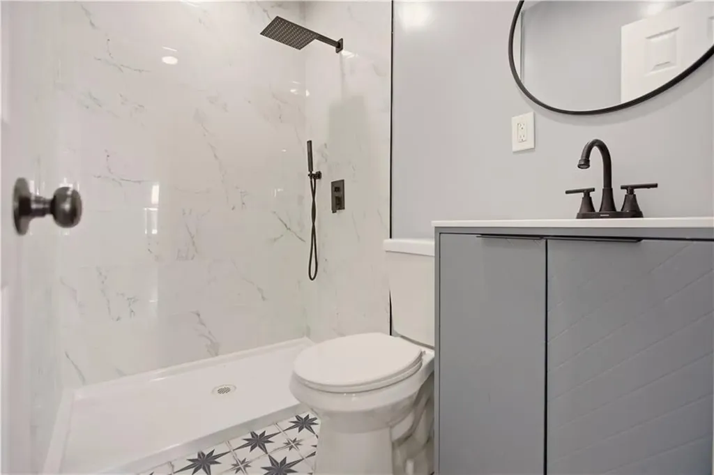 18 Harding Avenue Cranston RI 02905