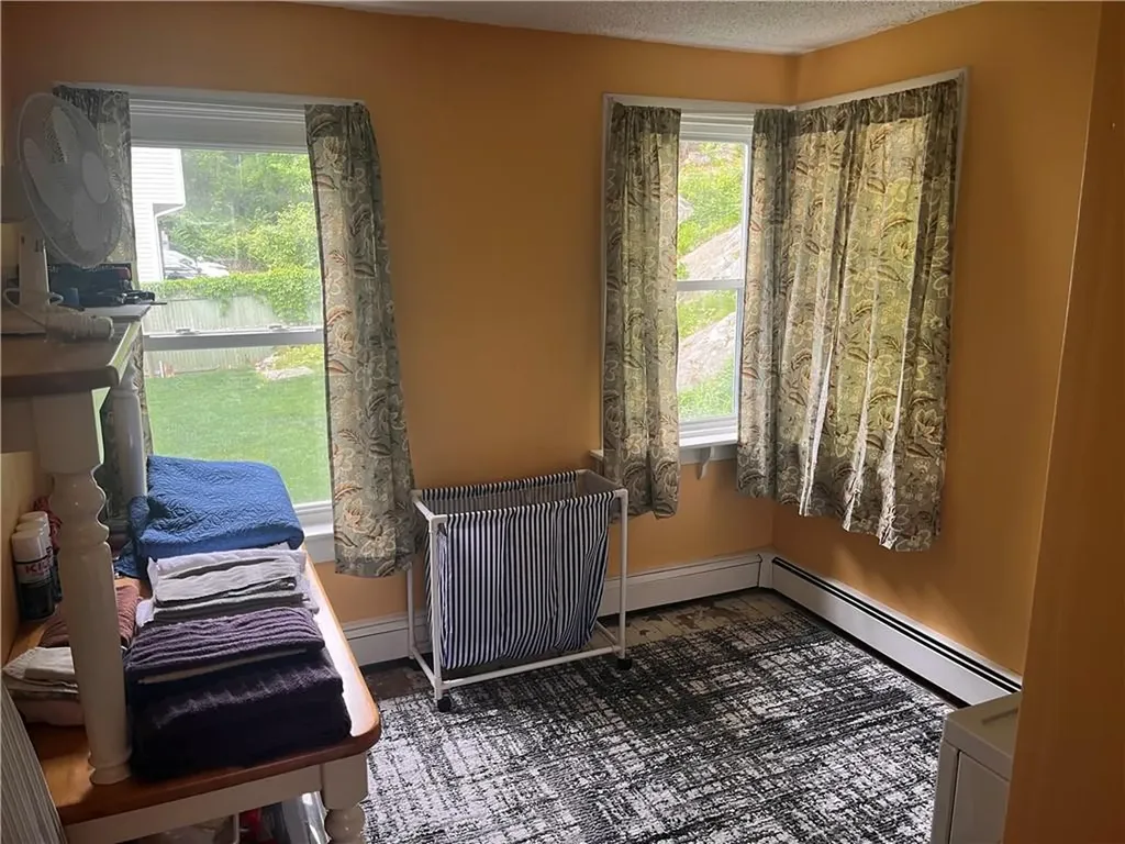25 Earl Street Lincoln RI 02865