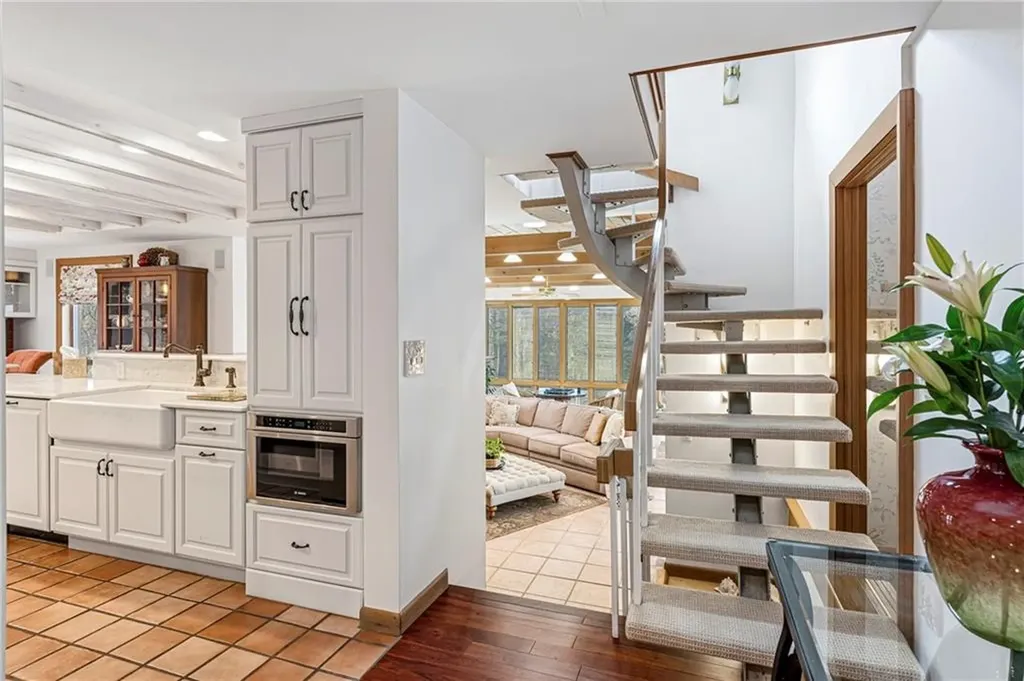 94 Howland Road Westport MA 02790