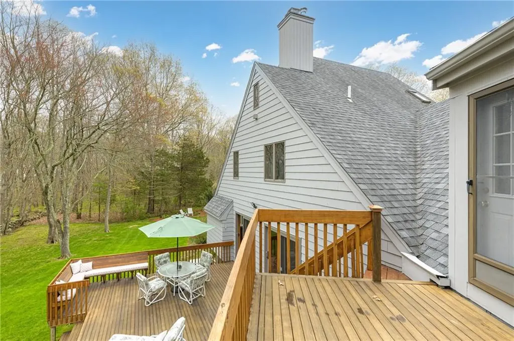 94 Howland Road Westport MA 02790