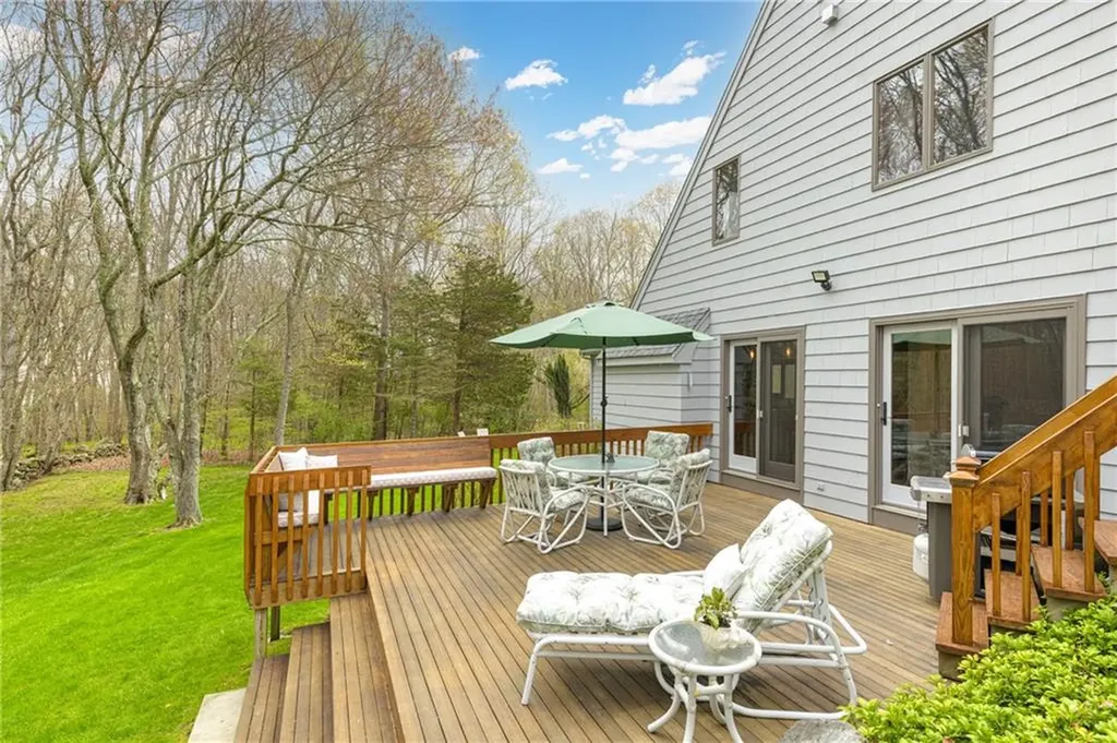 94 Howland Road Westport MA 02790