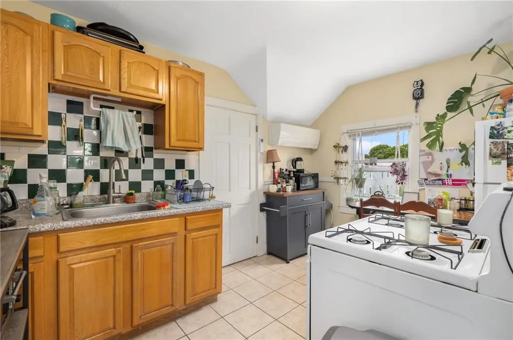 56 Barton Street Providence RI 02909
