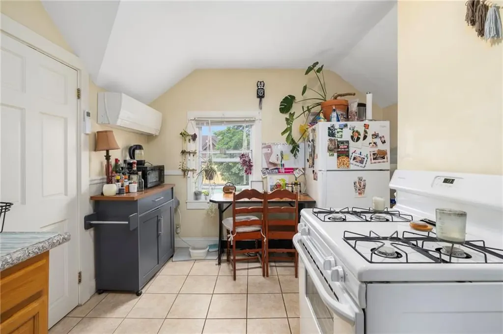 56 Barton Street Providence RI 02909