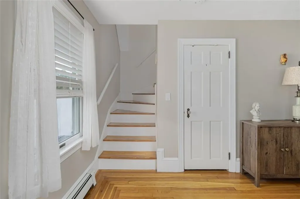 25 Farm Street Cranston RI 02920
