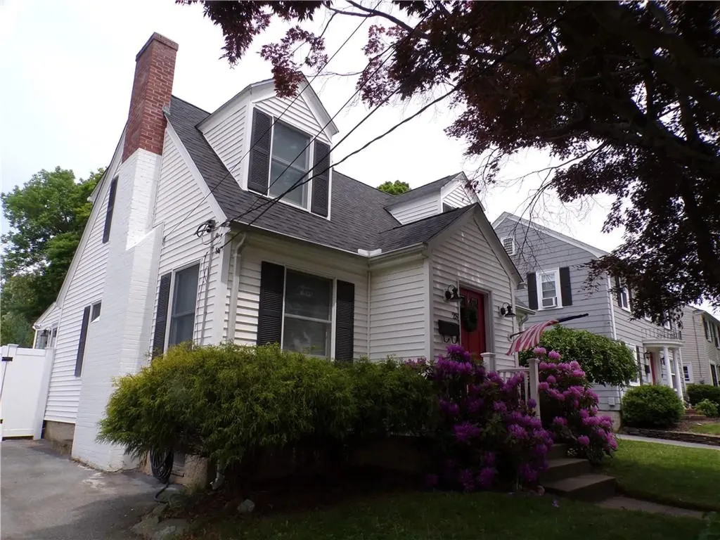 25 Farm Street Cranston RI 02920