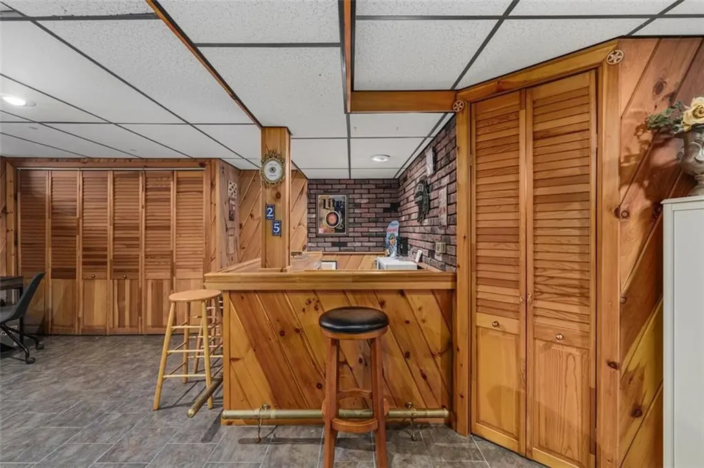 25 Farm Street Cranston RI 02920