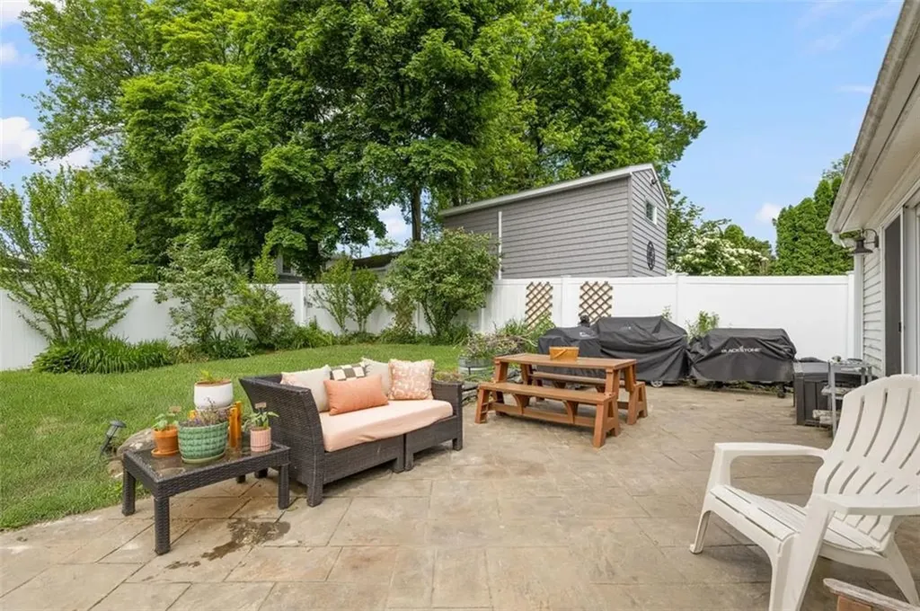 25 Farm Street Cranston RI 02920