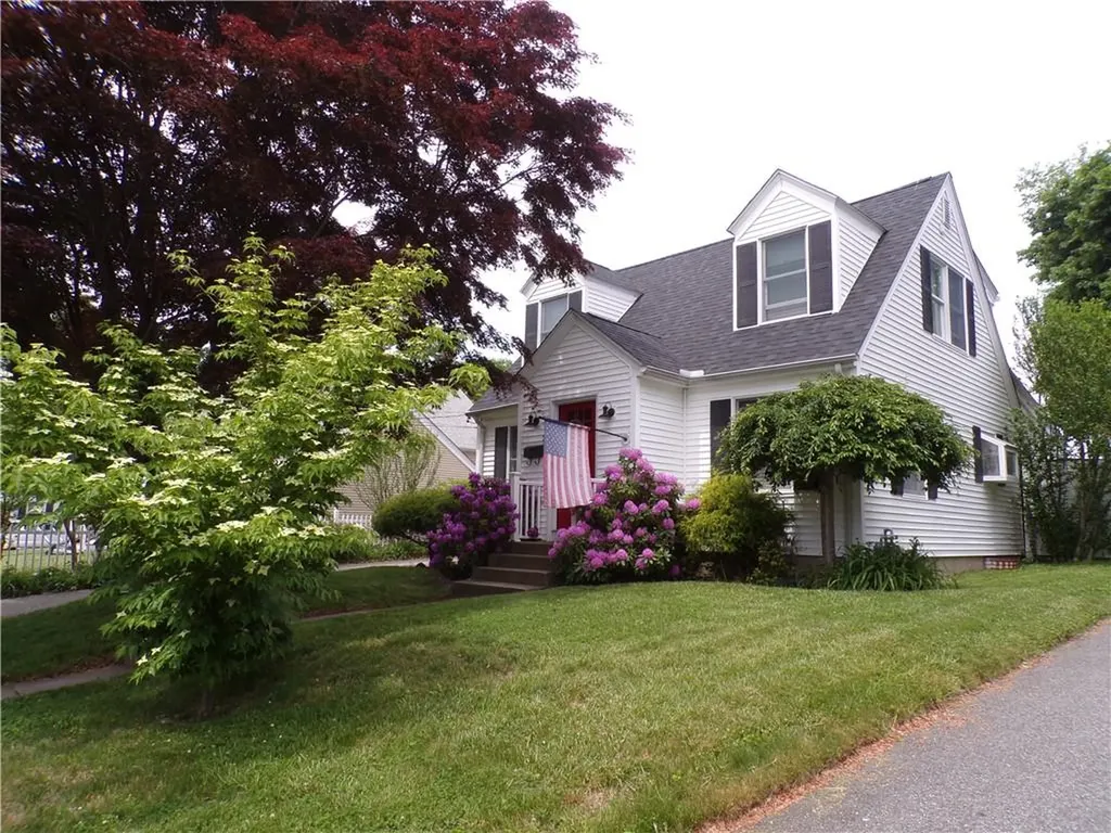 25 Farm Street Cranston RI 02920