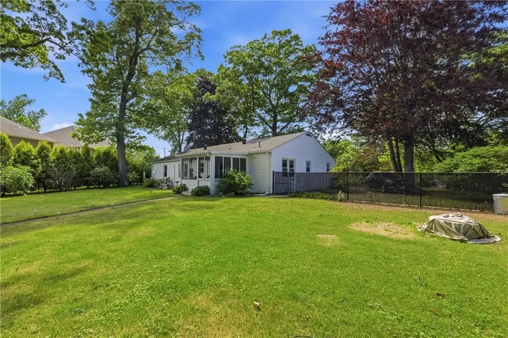 1414 New London Avenue Cranston RI 02920