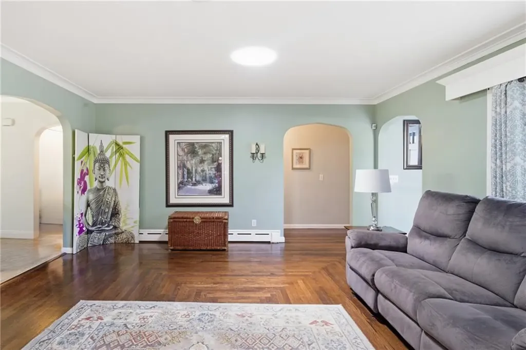 1414 New London Avenue Cranston RI 02920